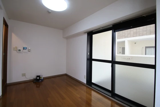 アンブシュール京橋