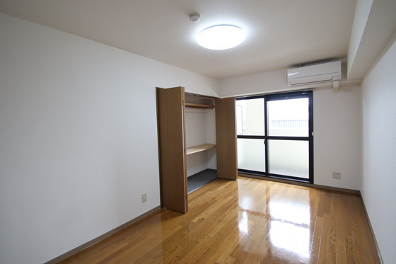 アンブシュール京橋