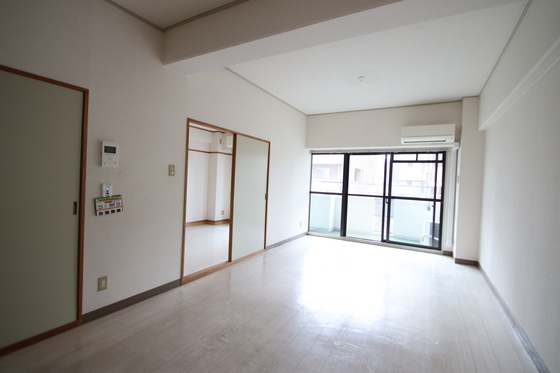 メゾンド岡文館