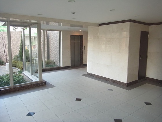 アルファスマート庭瀬駅前