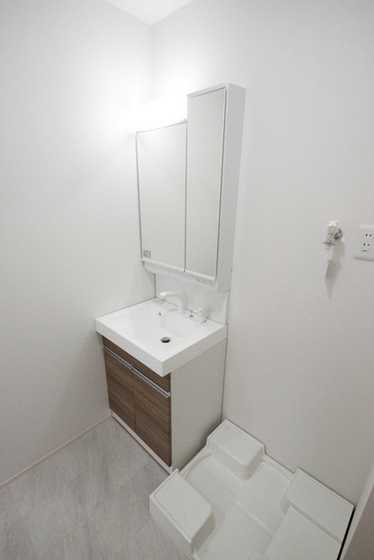 ライフメント伴駅前