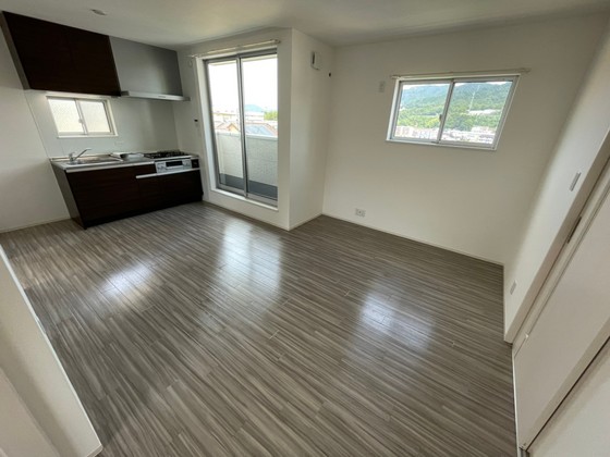 ライフメント伴駅前