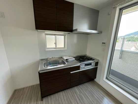 ライフメント伴駅前