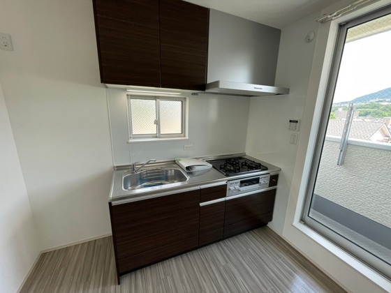 ライフメント伴駅前