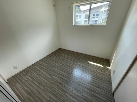 ライフメント伴駅前