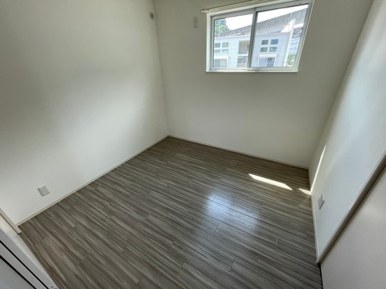 ライフメント伴駅前