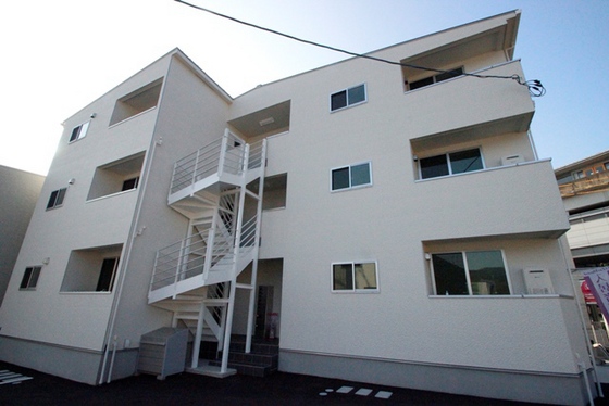 ライフメント伴駅前