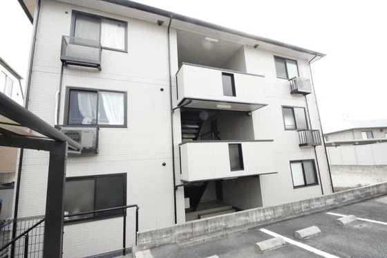 セジュール石田 F棟