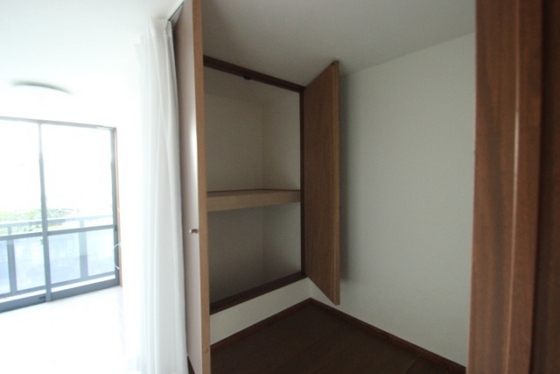 ルームサンコート