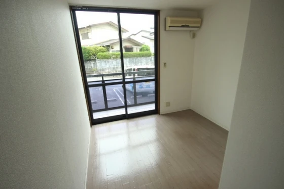 ルームサンコート