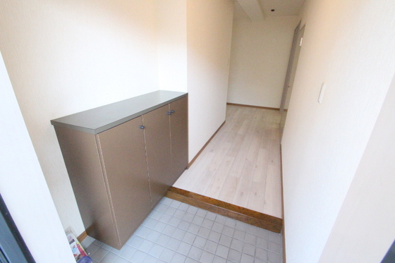 フラット新屋敷