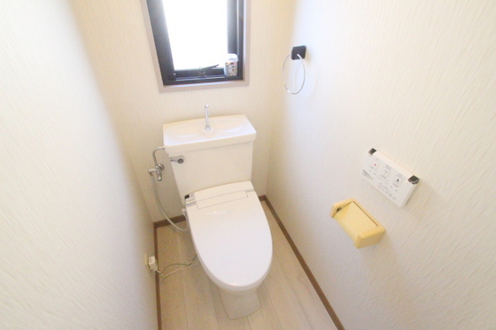 フラット新屋敷