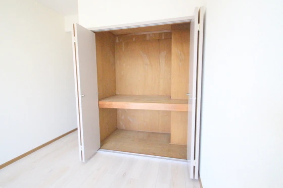 フラット新屋敷