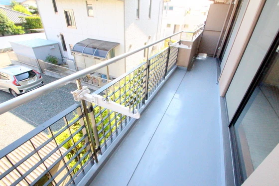 フラット新屋敷