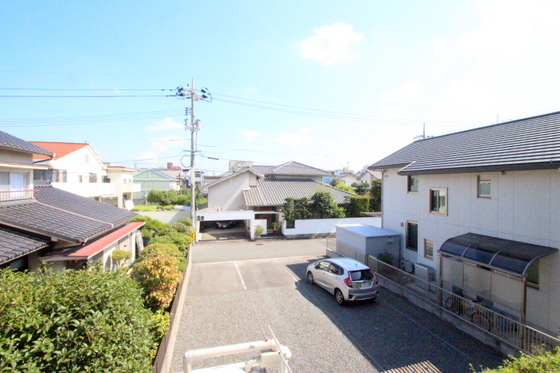 フラット新屋敷