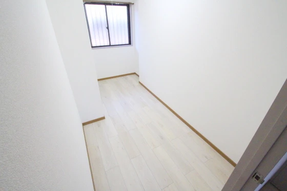 フラット新屋敷