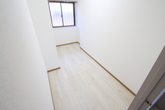 フラット新屋敷