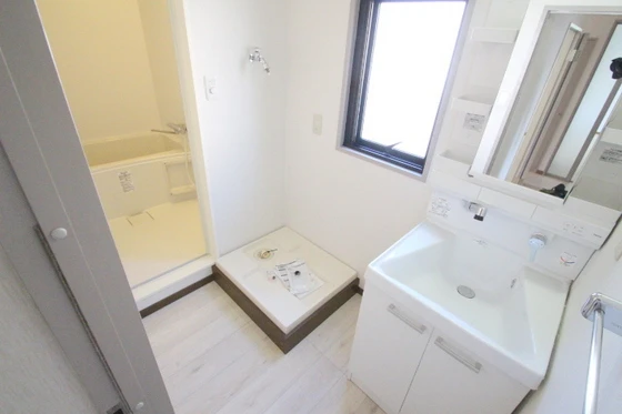 フラット新屋敷