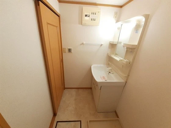 ノイ インプレス