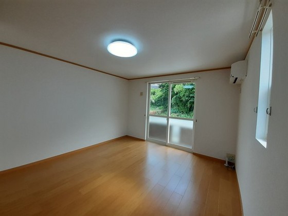 ノイ インプレス