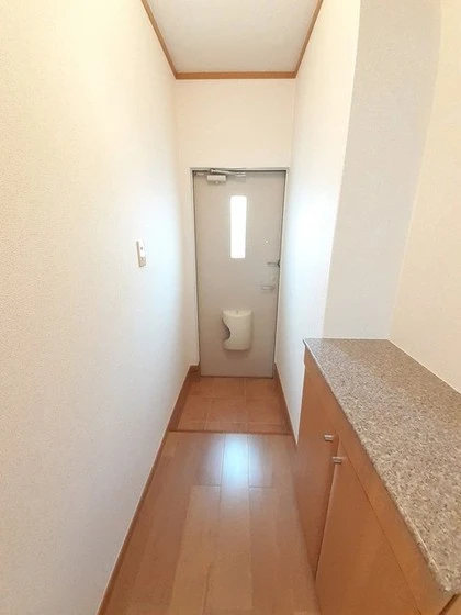 ノイ インプレス