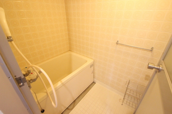 コーポハピネス