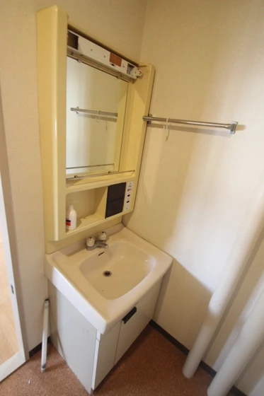 コーポハピネス