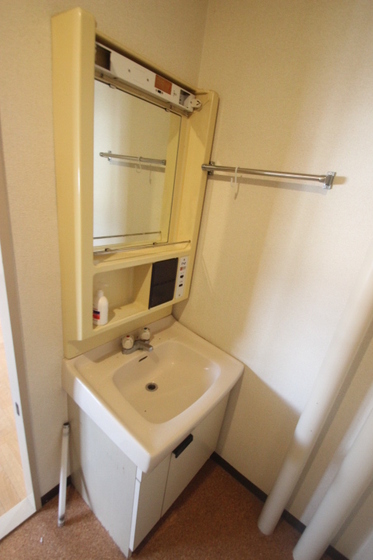 コーポハピネス