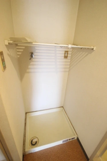 コーポハピネス