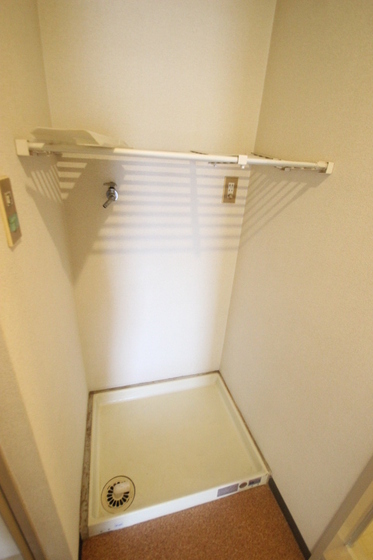 コーポハピネス