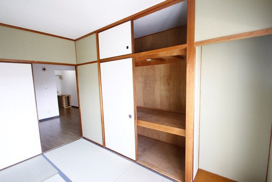 コーポハピネス