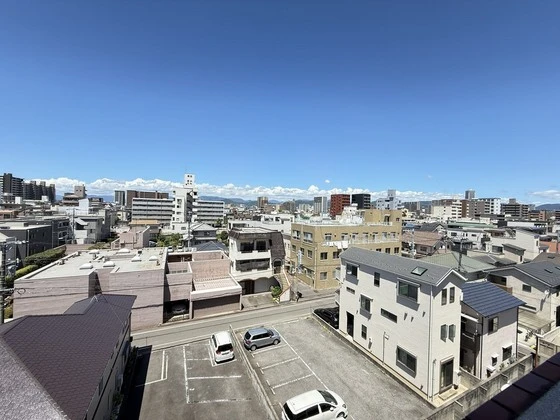 コーポハピネス