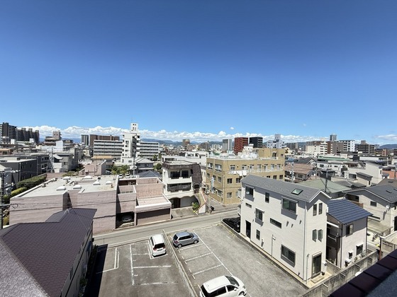 コーポハピネス