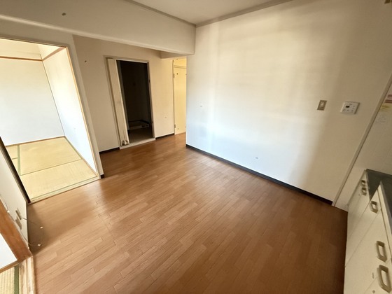 コーポハピネス