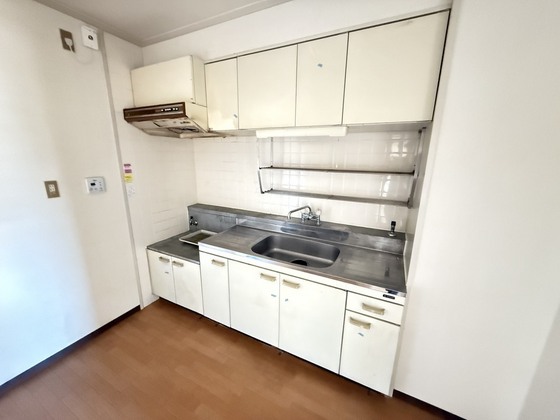 コーポハピネス