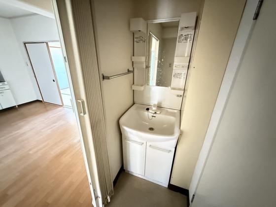 コーポハピネス