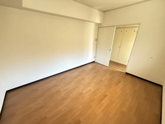 コーポハピネス