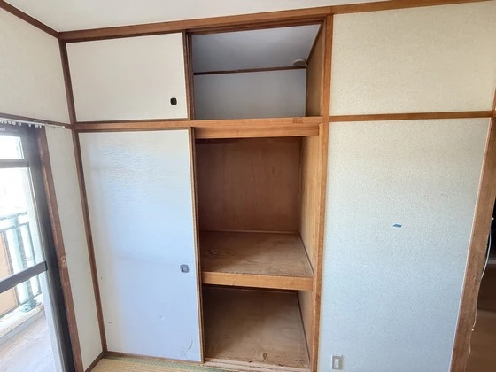 コーポハピネス