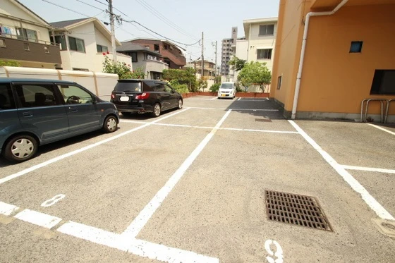 コーポハピネス