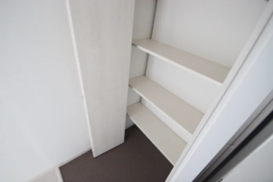 ヴァンヴェール八木