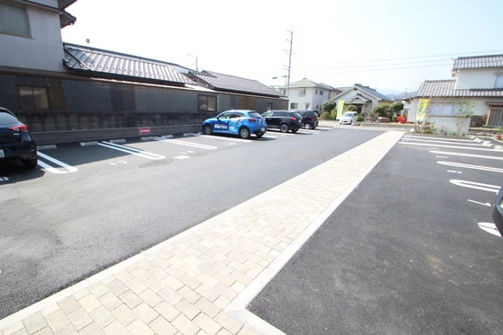 シャイネンせせら