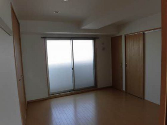 プレミア ステーション 西口