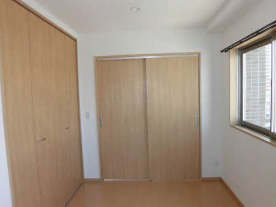 プレミア ステーション 西口