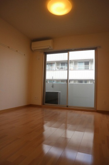 ホワイトグレース律奈