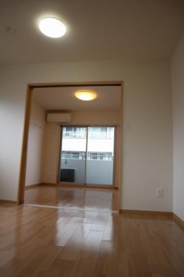 ホワイトグレース律奈