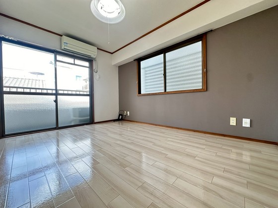 ホワイトコートセザム