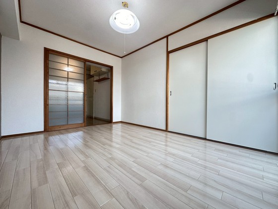 ホワイトコートセザム