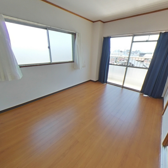 サコマンション