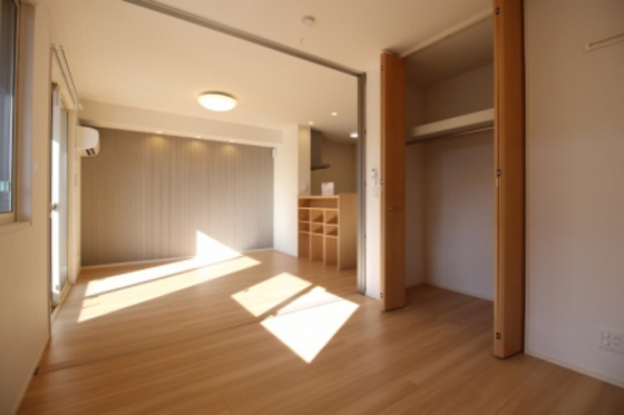 アスターエイト A棟