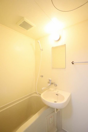 ハッピーハイツ今